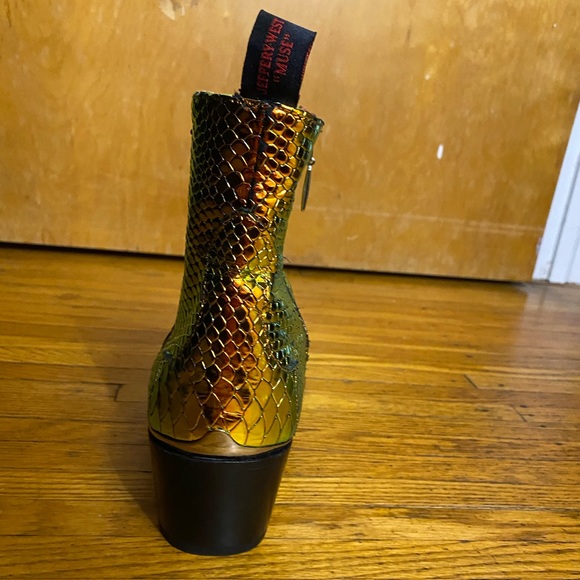Jeffrey West Multi-colored metallic boots! - Picture 4 of 6